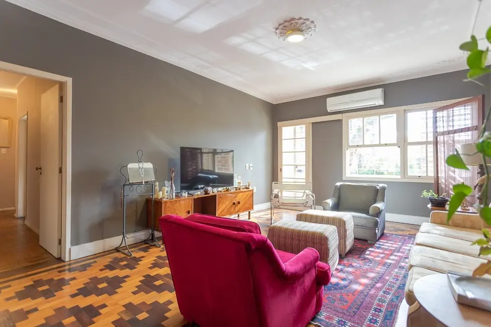 Apartamento com 2 quartos à venda, 115m2 em Rio Branco, Porto Alegre - RS - imagem 5 Foto 5 de Apartamento com 2 quartos à venda, 115m2 em Rio Branco, Porto Alegre - RS