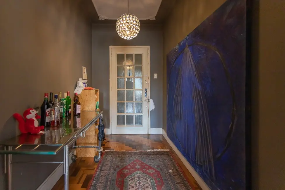 Apartamento com 2 quartos à venda, 115m2 em Rio Branco, Porto Alegre - RS - imagem 3 Foto 3 de Apartamento com 2 quartos à venda, 115m2 em Rio Branco, Porto Alegre - RS