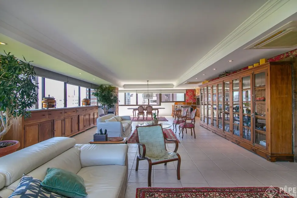 Foto 8 de Apartamento com 3 quartos à venda, 243m2 em Rio Branco, Porto Alegre - RS