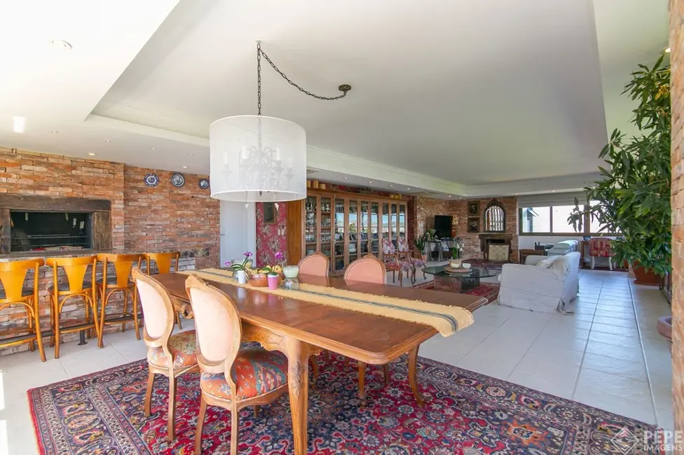 Foto 2 de Apartamento com 3 quartos à venda, 243m2 em Rio Branco, Porto Alegre - RS