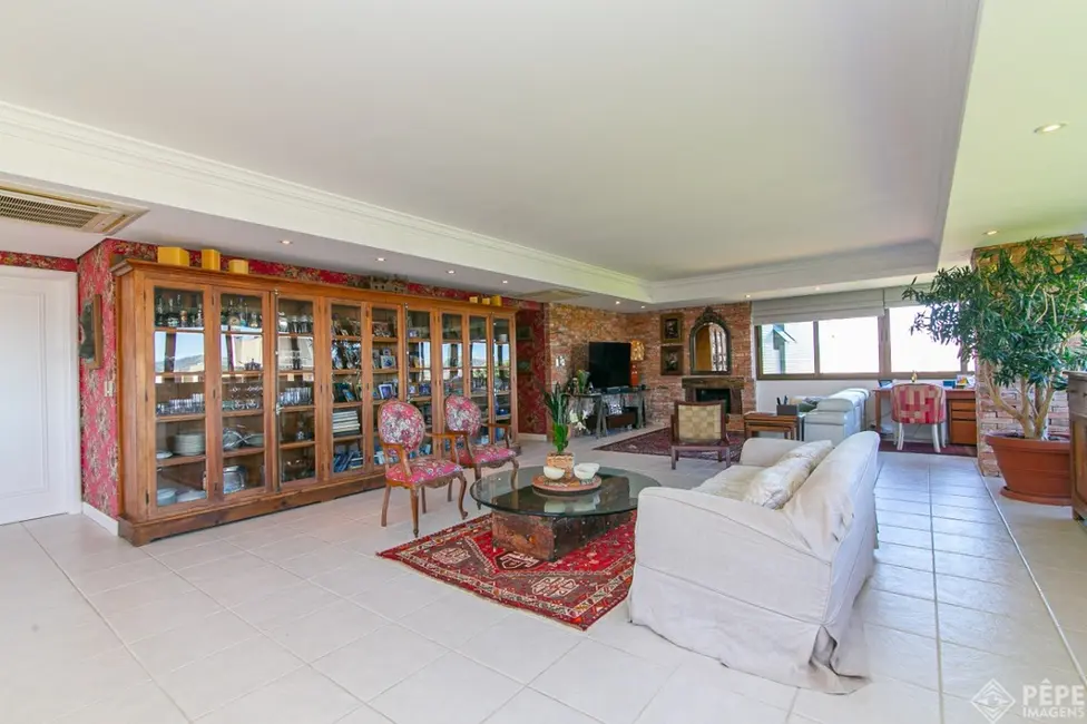 Foto 4 de Apartamento com 3 quartos à venda, 243m2 em Rio Branco, Porto Alegre - RS