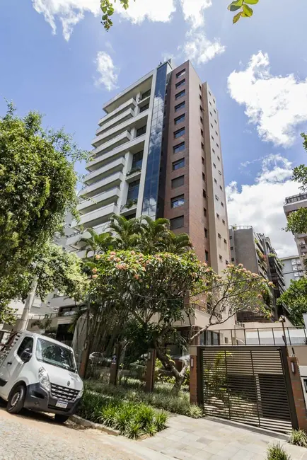 Apartamento com 3 quartos à venda, 323m2 em Rio Branco, Porto Alegre - RS - imagem 4 Foto 4 de Apartamento com 3 quartos à venda, 323m2 em Rio Branco, Porto Alegre - RS