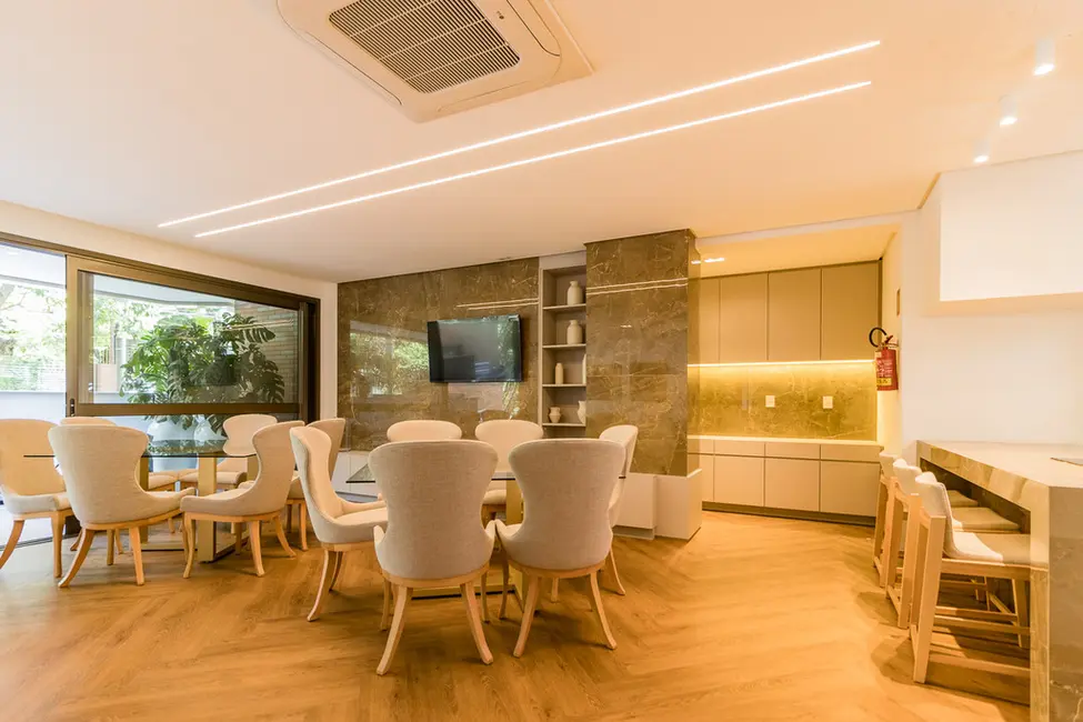 Apartamento com 3 quartos à venda, 323m2 em Rio Branco, Porto Alegre - RS - imagem 3 Foto 3 de Apartamento com 3 quartos à venda, 323m2 em Rio Branco, Porto Alegre - RS