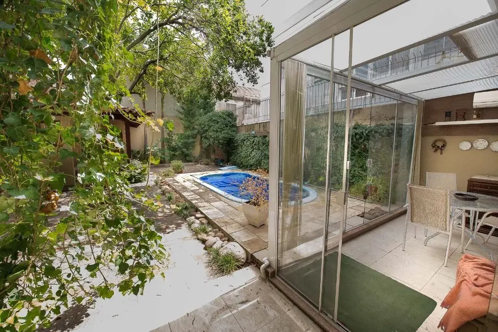 Casa com 4 quartos à venda, 272m2 em Rio Branco, Porto Alegre - RS - imagem 6 Foto 6 de Casa com 4 quartos à venda, 272m2 em Rio Branco, Porto Alegre - RS