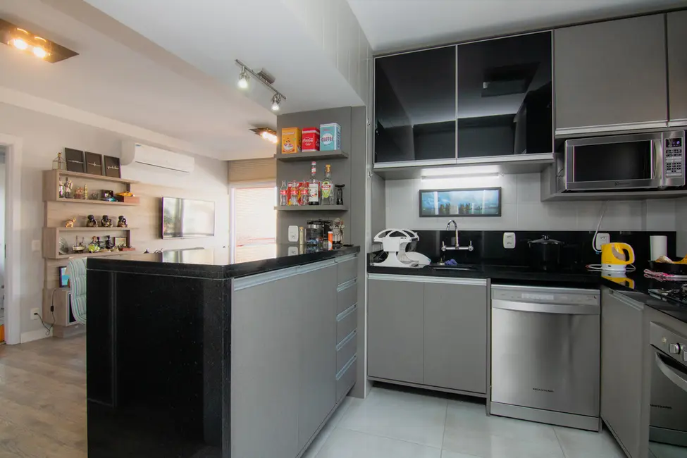 Cobertura com 3 quartos à venda, 164m2 em Rio Branco, Porto Alegre - RS - imagem 8 Foto 8 de Cobertura com 3 quartos à venda, 164m2 em Rio Branco, Porto Alegre - RS