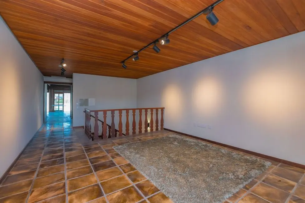 Foto 4 de Cobertura com 6 quartos à venda, 554m2 em Santa Cecília, Porto Alegre - RS