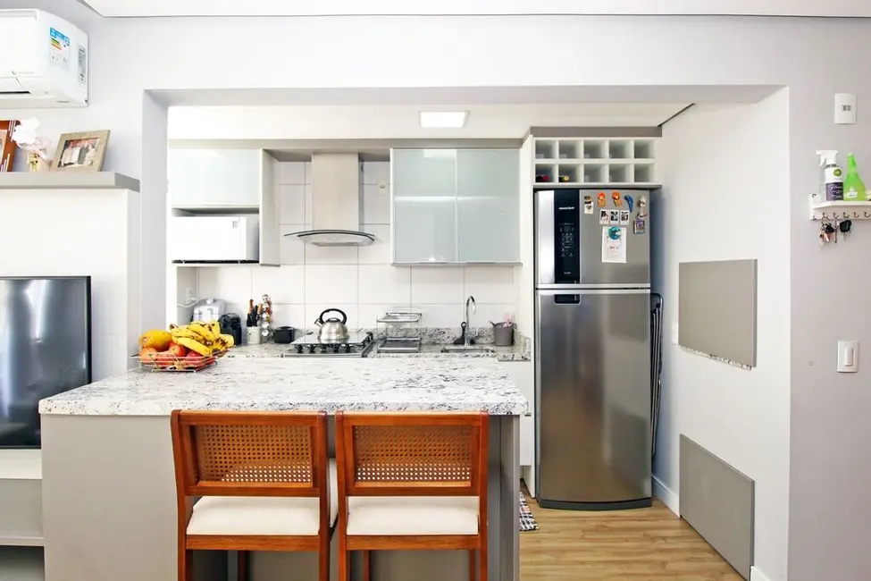 Apartamento com 2 quartos à venda, 52m2 em Santana, Porto Alegre - RS - imagem 9 Foto 9 de Apartamento com 2 quartos à venda, 52m2 em Santana, Porto Alegre - RS