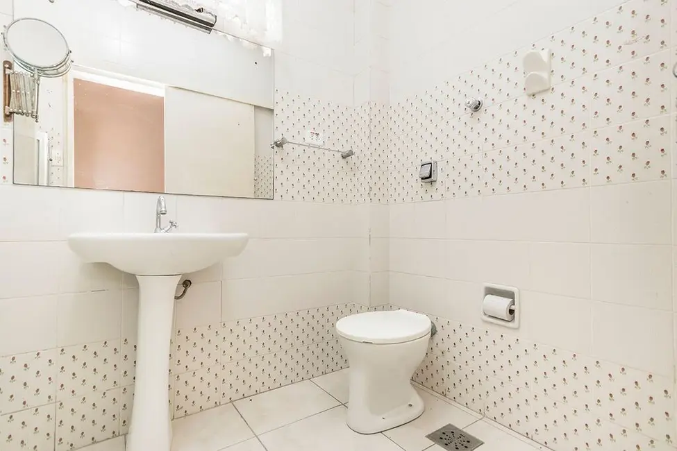 Apartamento com 2 quartos à venda, 75m2 em Santana, Porto Alegre - RS - imagem 6 Foto 6 de Apartamento com 2 quartos à venda, 75m2 em Santana, Porto Alegre - RS