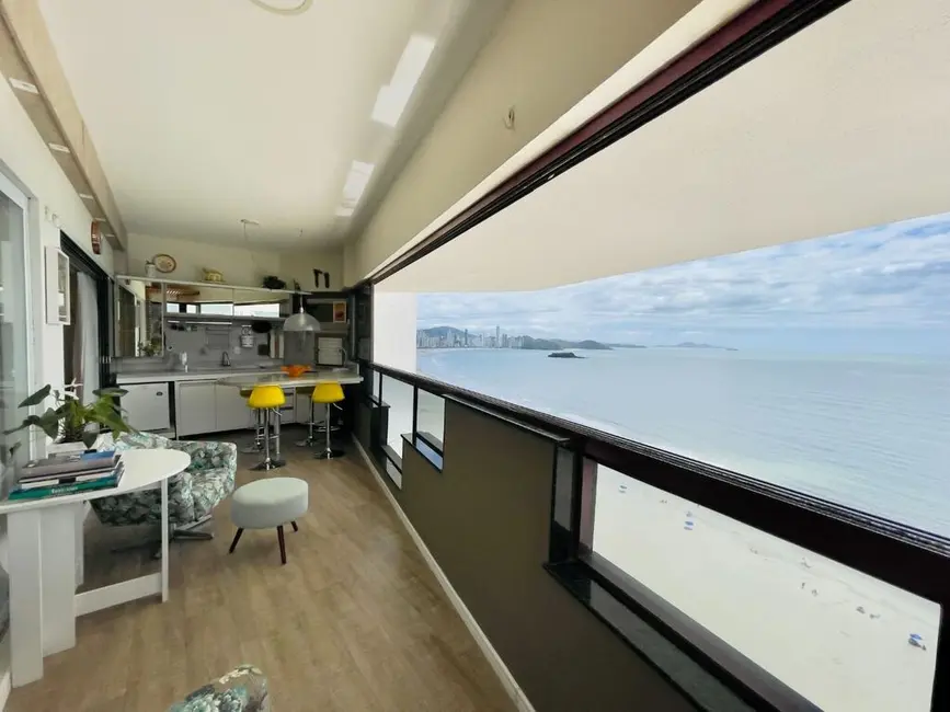 Apartamento com 4 quartos à venda, 219m2 em Centro, Balneario Camboriu - SC - imagem 2 Foto 2 de Apartamento com 4 quartos à venda, 219m2 em Centro, Balneario Camboriu - SC