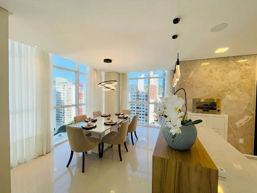 Apartamento com 4 quartos à venda, 145m2 em Centro, Balneario Camboriu - SC - imagem 4 Foto 4 de Apartamento com 4 quartos à venda, 145m2 em Centro, Balneario Camboriu - SC
