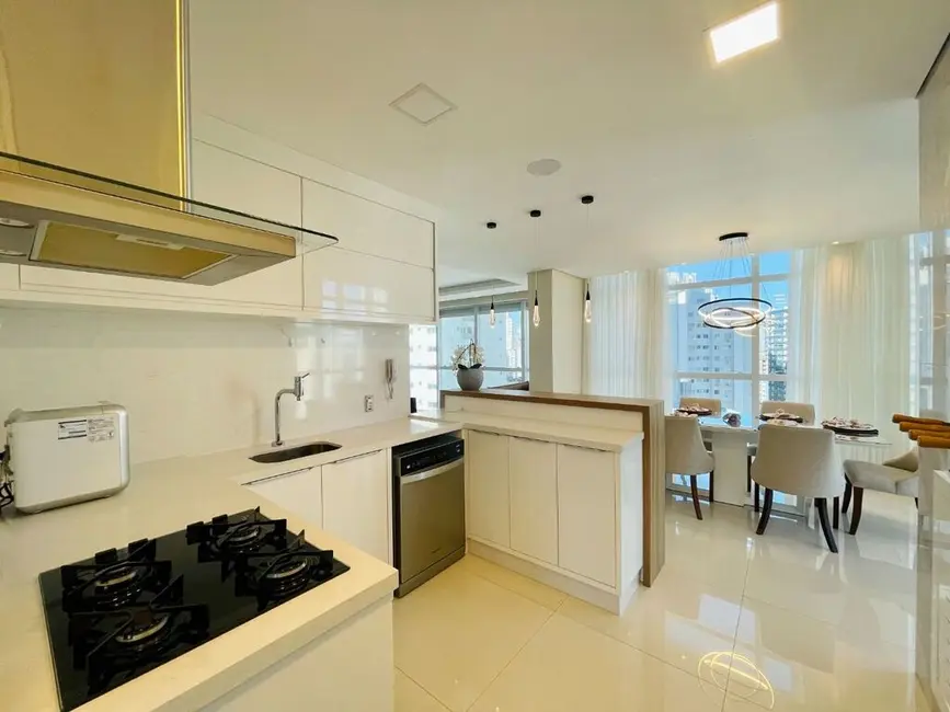 Apartamento com 4 quartos à venda, 145m2 em Centro, Balneario Camboriu - SC - imagem 6 Foto 6 de Apartamento com 4 quartos à venda, 145m2 em Centro, Balneario Camboriu - SC