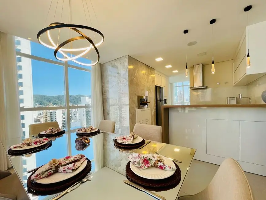 Apartamento com 4 quartos à venda, 145m2 em Centro, Balneario Camboriu - SC - imagem 2 Foto 2 de Apartamento com 4 quartos à venda, 145m2 em Centro, Balneario Camboriu - SC