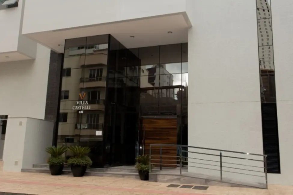 Foto 2 de Apartamento com 4 quartos à venda, 150m2 em Centro, Balneario Camboriu - SC