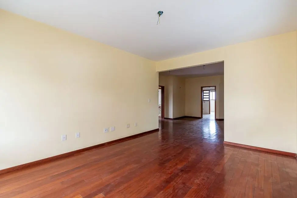 Apartamento com 3 quartos à venda, 220m2 em Centro, Canoas - RS - imagem 4 Foto 4 de Apartamento com 3 quartos à venda, 220m2 em Centro, Canoas - RS