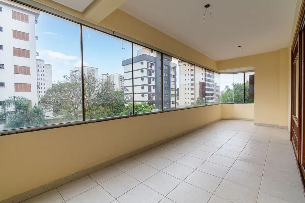 Apartamento com 3 quartos à venda, 220m2 em Centro, Canoas - RS - imagem 7 Foto 7 de Apartamento com 3 quartos à venda, 220m2 em Centro, Canoas - RS
