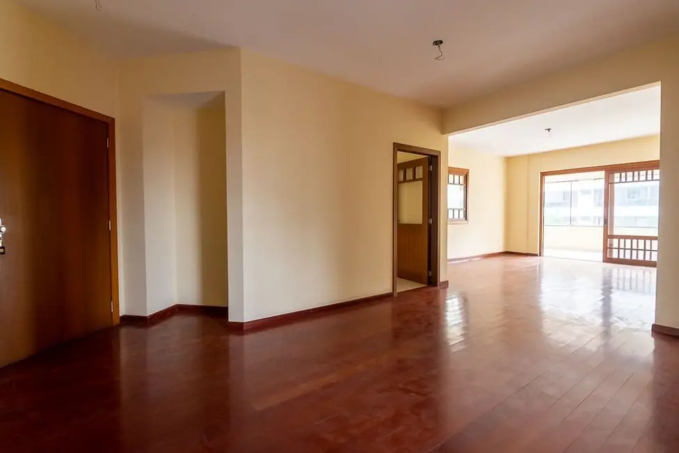 Foto 2 de Apartamento com 3 quartos à venda, 220m2 em Centro, Canoas - RS