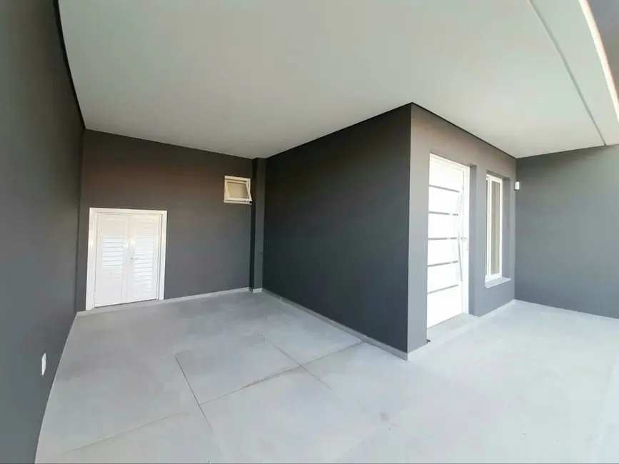 Casa com 3 quartos à venda, 118m2 em Estância Velha, Canoas - RS - imagem 4 Foto 4 de Casa com 3 quartos à venda, 118m2 em Estância Velha, Canoas - RS