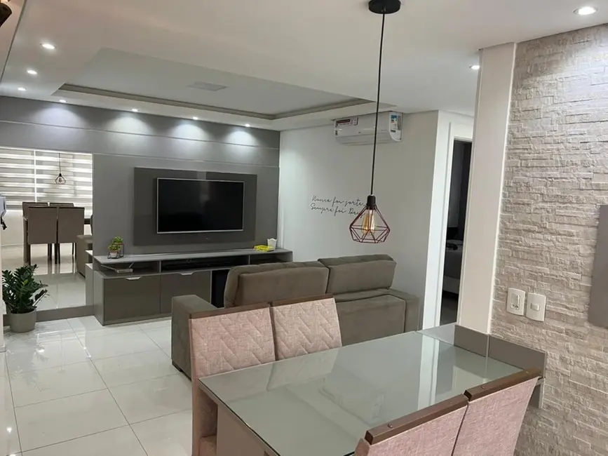 Foto 2 de Apartamento com 2 quartos à venda, 54m2 em Fátima, Canoas - RS