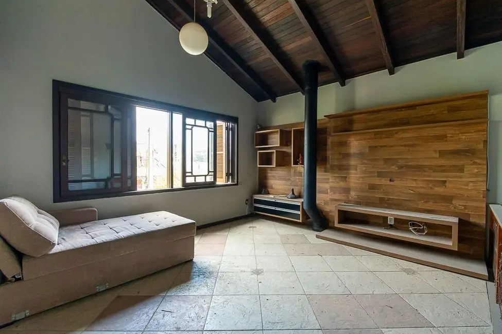 Casa com 4 quartos à venda, 387m2 em Igara, Canoas - RS - imagem 5 Foto 5 de Casa com 4 quartos à venda, 387m2 em Igara, Canoas - RS