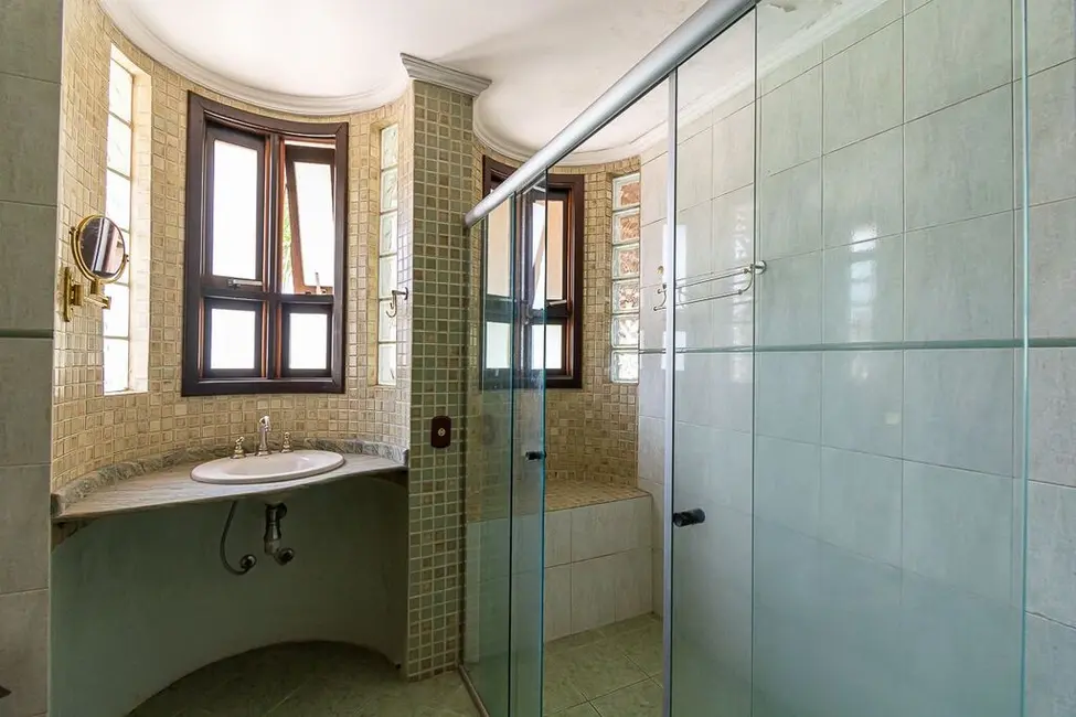 Casa com 4 quartos à venda, 387m2 em Igara, Canoas - RS - imagem 6 Foto 6 de Casa com 4 quartos à venda, 387m2 em Igara, Canoas - RS