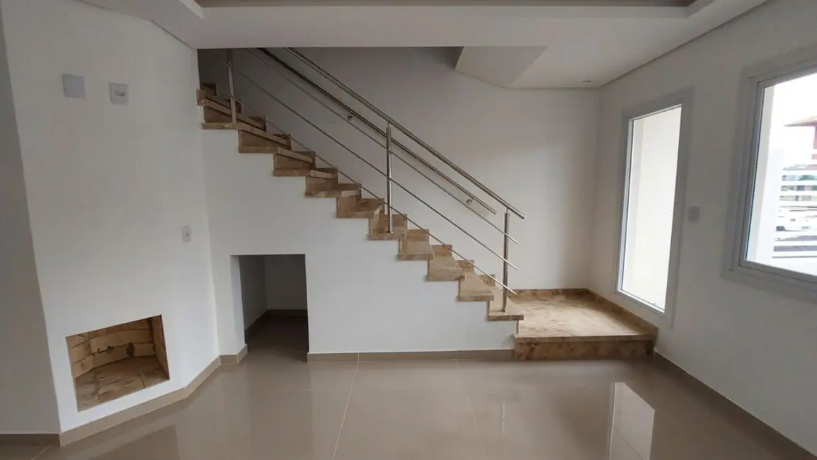 Foto 2 de Casa com 3 quartos à venda, 116m2 em Igara, Canoas - RS