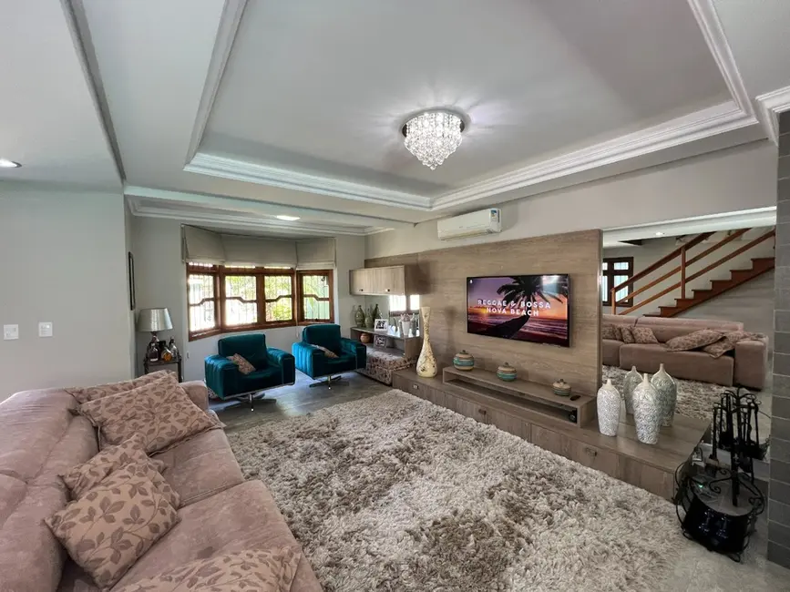 Casa com 3 quartos à venda, 210m2 em Canoas - RS - imagem 4 Foto 4 de Casa com 3 quartos à venda, 210m2 em Canoas - RS