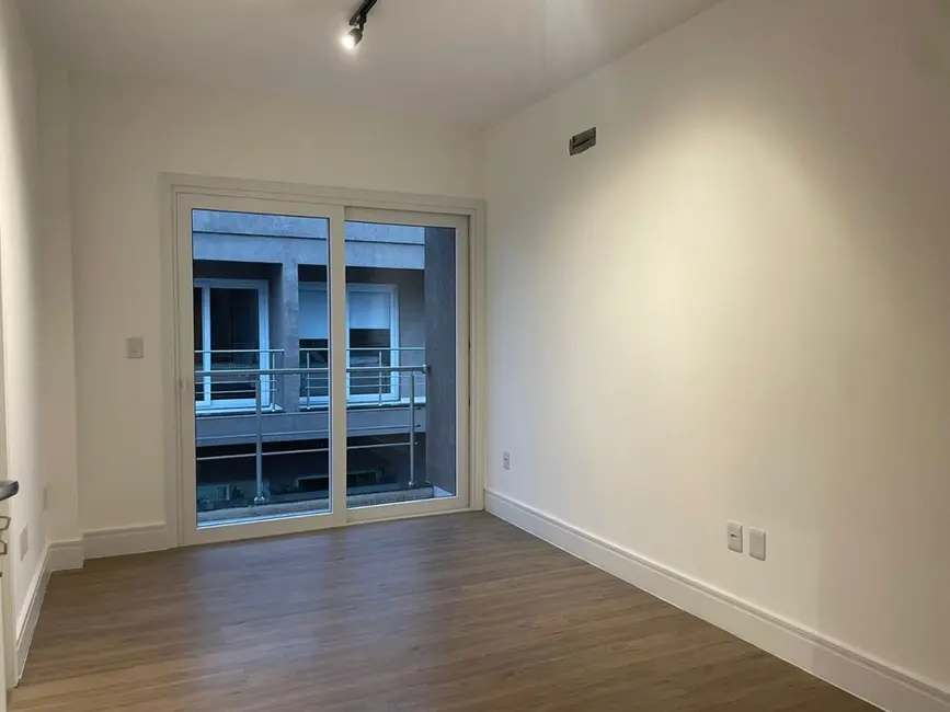 Casa de Condomínio com 3 quartos à venda, 123m2 em Niterói, Canoas - RS - imagem 5 Foto 5 de Casa de Condomínio com 3 quartos à venda, 123m2 em Niterói, Canoas - RS