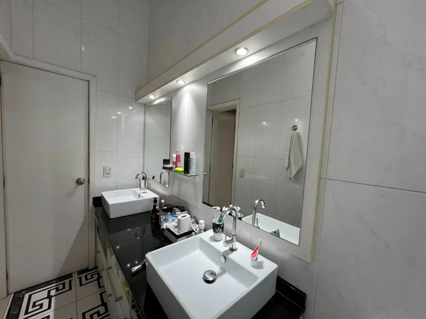 Casa com 2 quartos à venda, 100m2 em Rio Branco, Canoas - RS - imagem 6 Foto 6 de Casa com 2 quartos à venda, 100m2 em Rio Branco, Canoas - RS
