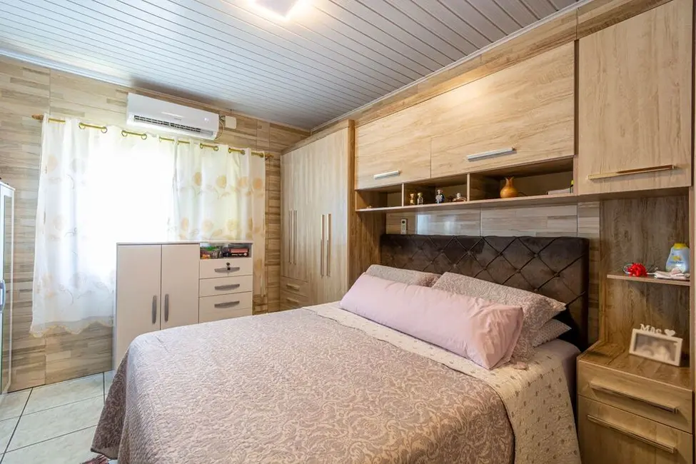Casa com 3 quartos à venda, 62m2 em São José, Canoas - RS - imagem 5 Foto 5 de Casa com 3 quartos à venda, 62m2 em São José, Canoas - RS