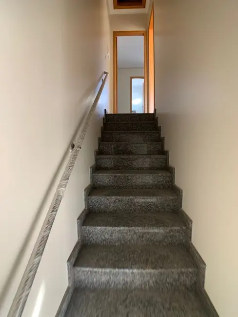 Casa com 2 quartos à venda, 85m2 em São José, Canoas - RS - imagem 5 Foto 5 de Casa com 2 quartos à venda, 85m2 em São José, Canoas - RS