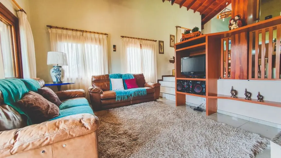 Foto 4 de Fazenda / Haras com 4 quartos à venda, 182m2 em Lomba Grande, Novo Hamburgo - RS