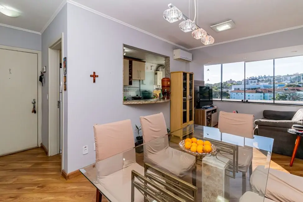 Foto 3 de Apartamento com 2 quartos à venda, 55m2 em Cavalhada, Porto Alegre - RS