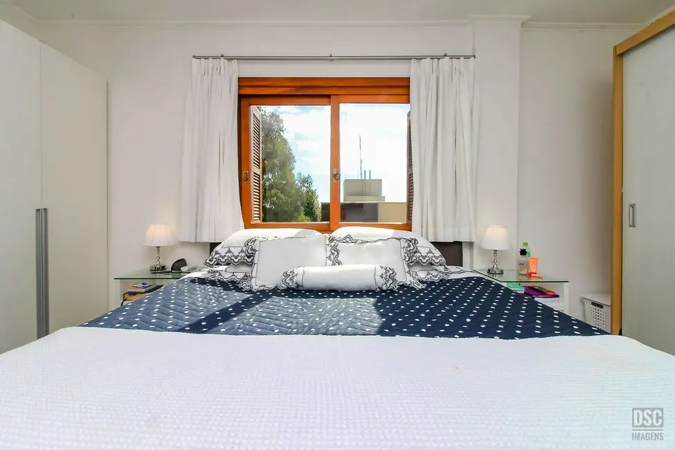 Apartamento com 3 quartos à venda, 122m2 em Praia de Belas, Porto Alegre - RS - imagem 8 Foto 8 de Apartamento com 3 quartos à venda, 122m2 em Praia de Belas, Porto Alegre - RS