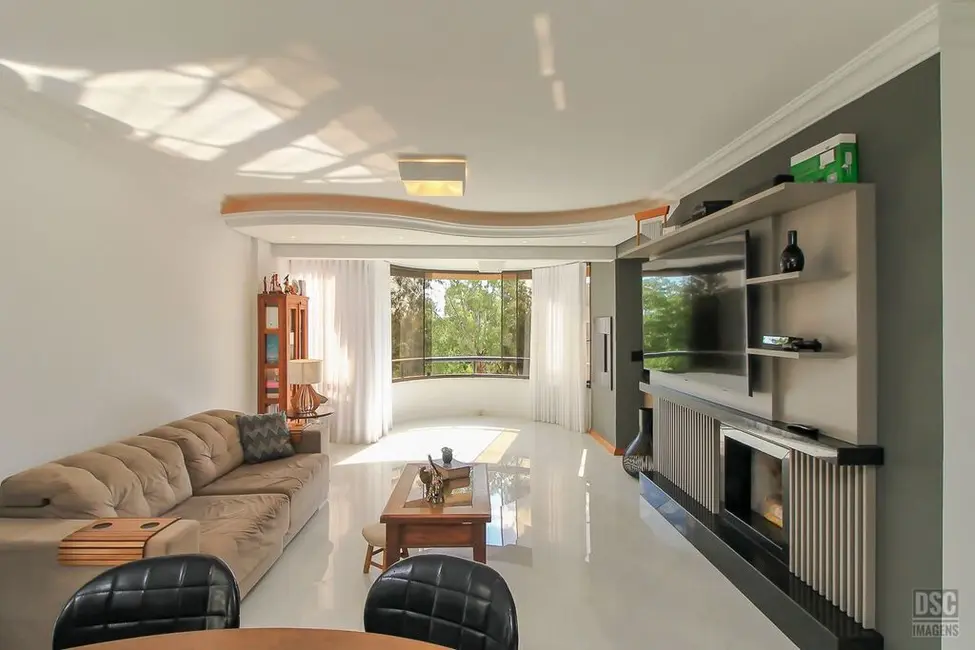 Apartamento com 3 quartos à venda, 122m2 em Praia de Belas, Porto Alegre - RS - imagem 3 Foto 3 de Apartamento com 3 quartos à venda, 122m2 em Praia de Belas, Porto Alegre - RS