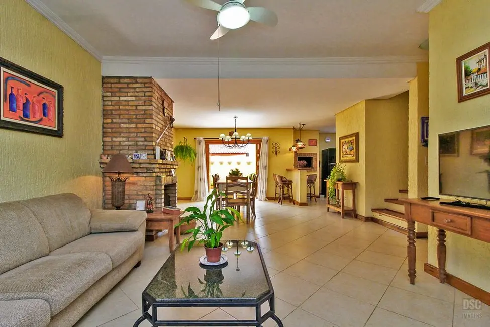 Foto 4 de Casa com 3 quartos à venda, 197m2 em Hípica, Porto Alegre - RS