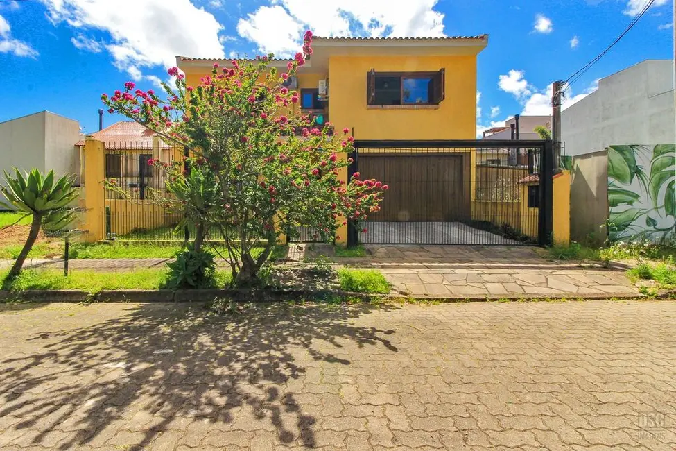 Foto 3 de Casa com 3 quartos à venda, 197m2 em Hípica, Porto Alegre - RS