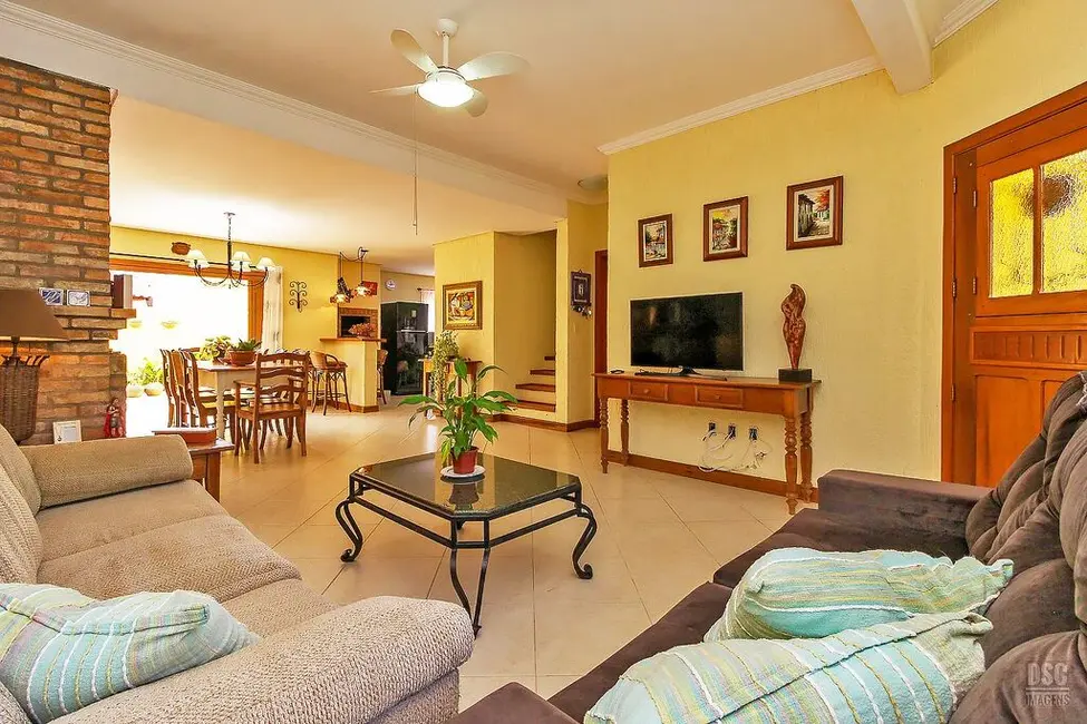 Foto 1 de Casa com 3 quartos à venda, 197m2 em Hípica, Porto Alegre - RS