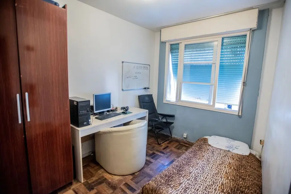 Apartamento com 2 quartos à venda, 58m2 em Passo da Areia, Porto Alegre - RS - imagem 9 Foto 9 de Apartamento com 2 quartos à venda, 58m2 em Passo da Areia, Porto Alegre - RS