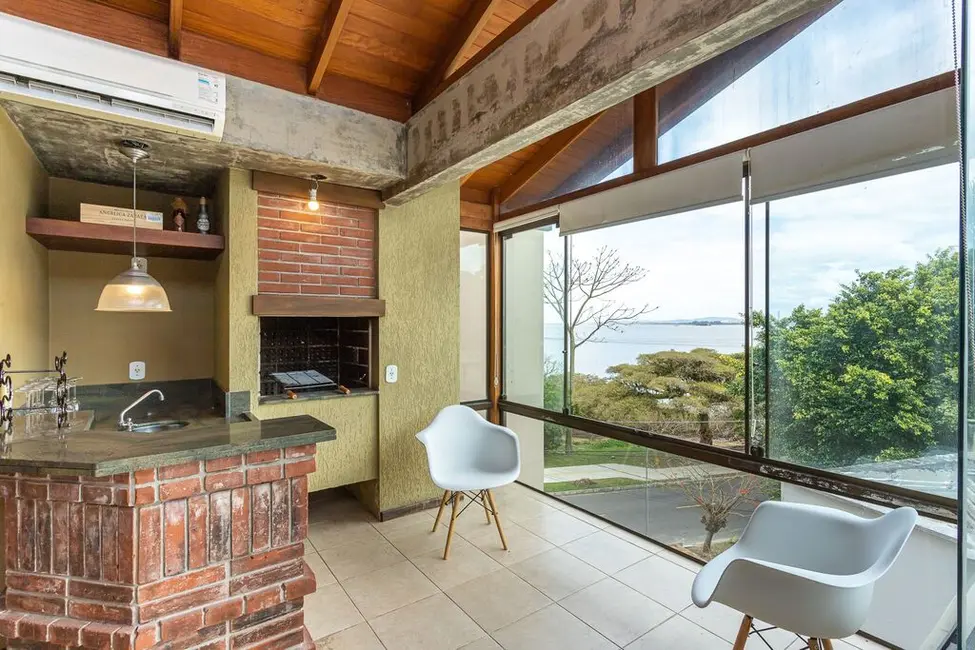 Foto 1 de Casa de Condomínio com 3 quartos à venda, 200m2 em Vila Assunção, Porto Alegre - RS