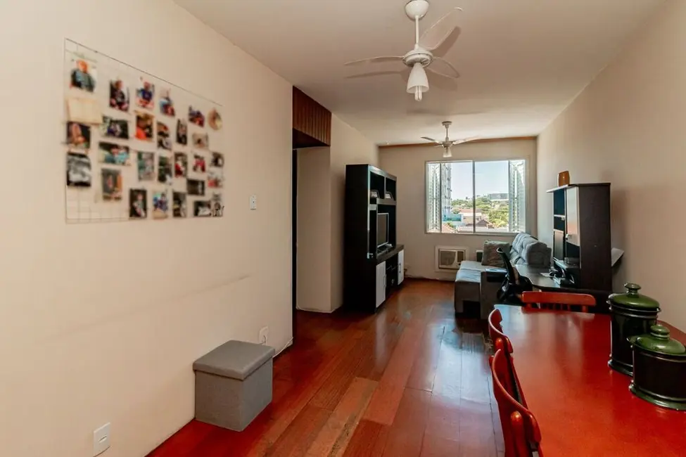 Apartamento com 2 quartos à venda, 72m2 em Medianeira, Porto Alegre - RS - imagem 4 Foto 4 de Apartamento com 2 quartos à venda, 72m2 em Medianeira, Porto Alegre - RS