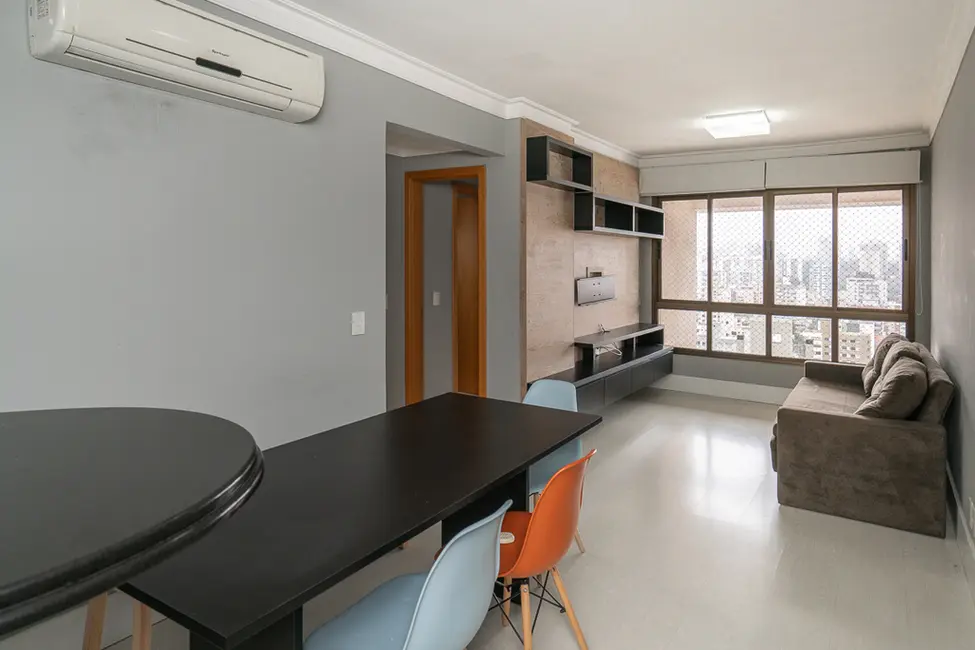 Foto 2 de Apartamento com 2 quartos à venda, 67m2 em Passo da Areia, Porto Alegre - RS