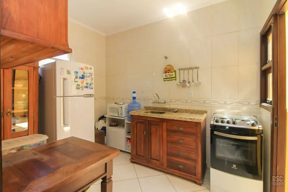 Foto 7 de Casa com 3 quartos à venda, 150m2 em Guarujá, Porto Alegre - RS