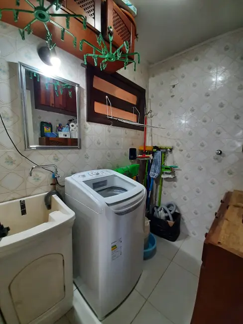 Apartamento com 3 quartos à venda, 105m2 em Passo da Areia, Porto Alegre - RS - imagem 6 Foto 6 de Apartamento com 3 quartos à venda, 105m2 em Passo da Areia, Porto Alegre - RS