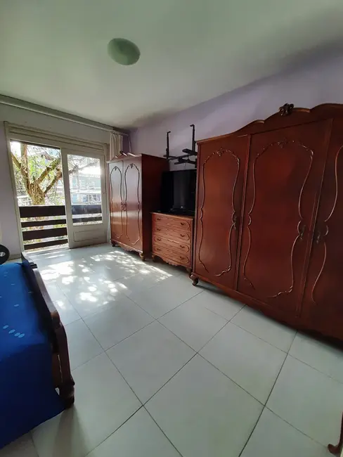Apartamento com 3 quartos à venda, 105m2 em Passo da Areia, Porto Alegre - RS - imagem 9 Foto 9 de Apartamento com 3 quartos à venda, 105m2 em Passo da Areia, Porto Alegre - RS