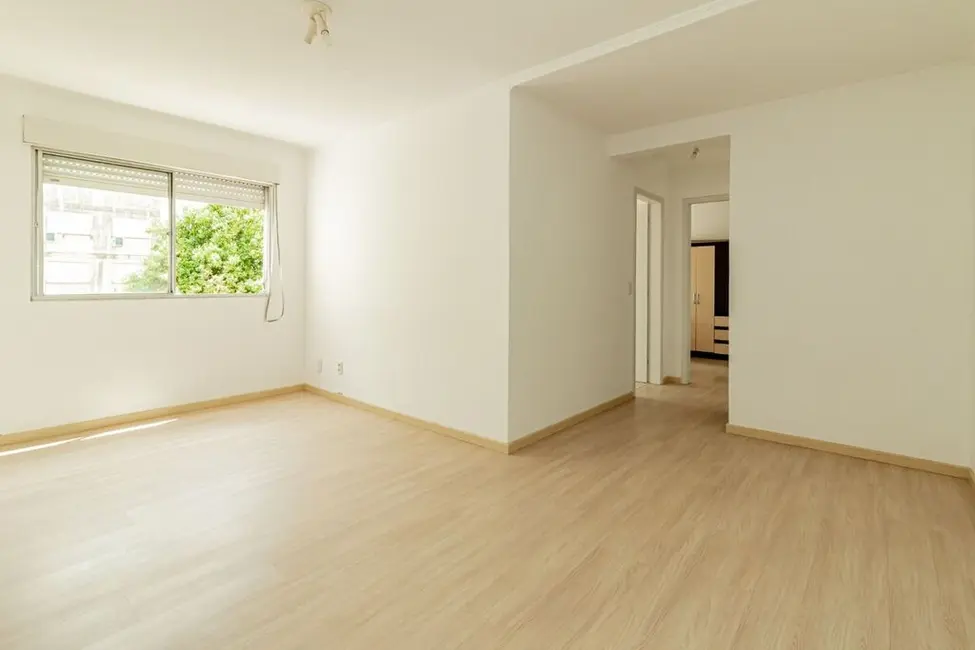Foto 2 de Apartamento com 2 quartos à venda, 56m2 em Santo Antônio, Porto Alegre - RS