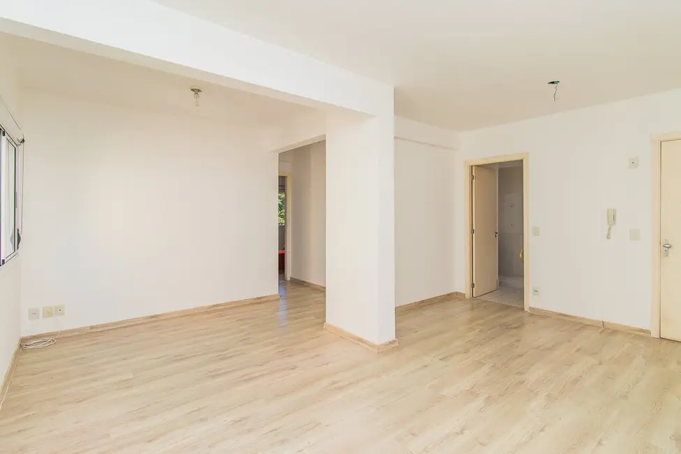 Foto 3 de Apartamento com 2 quartos à venda, 67m2 em Partenon, Porto Alegre - RS