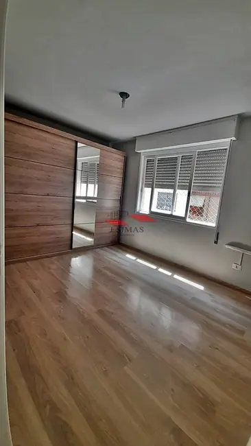 Foto 6 de Apartamento com 2 quartos à venda, 65m2 em Passo da Areia, Porto Alegre - RS