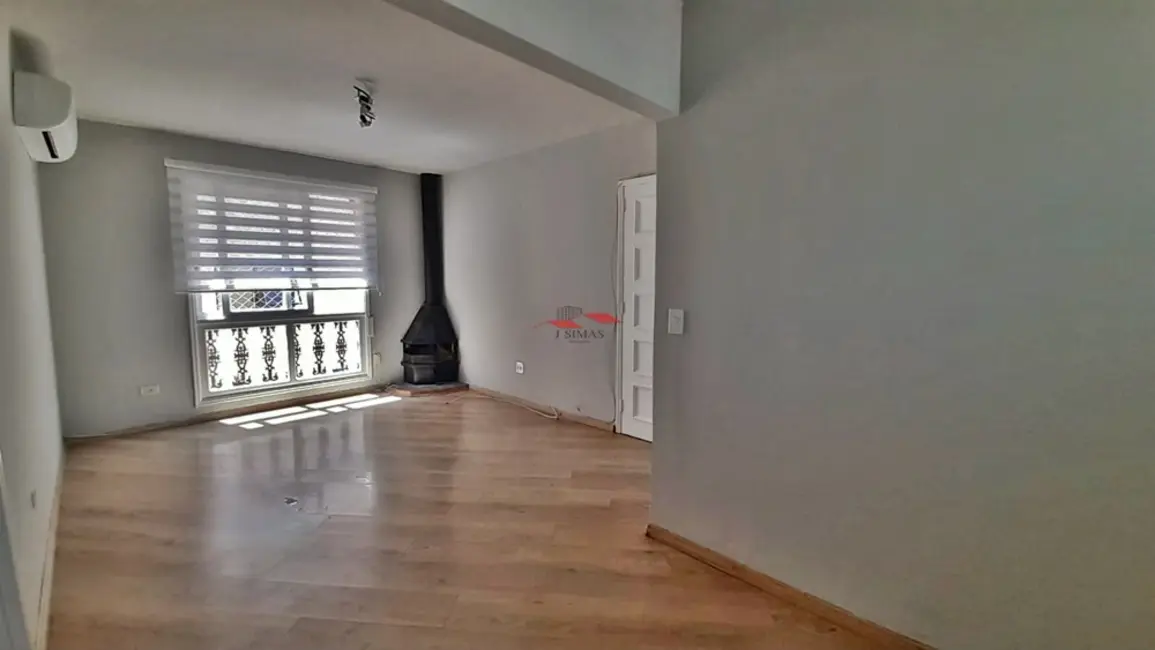 Foto 2 de Apartamento com 2 quartos à venda, 65m2 em Passo da Areia, Porto Alegre - RS