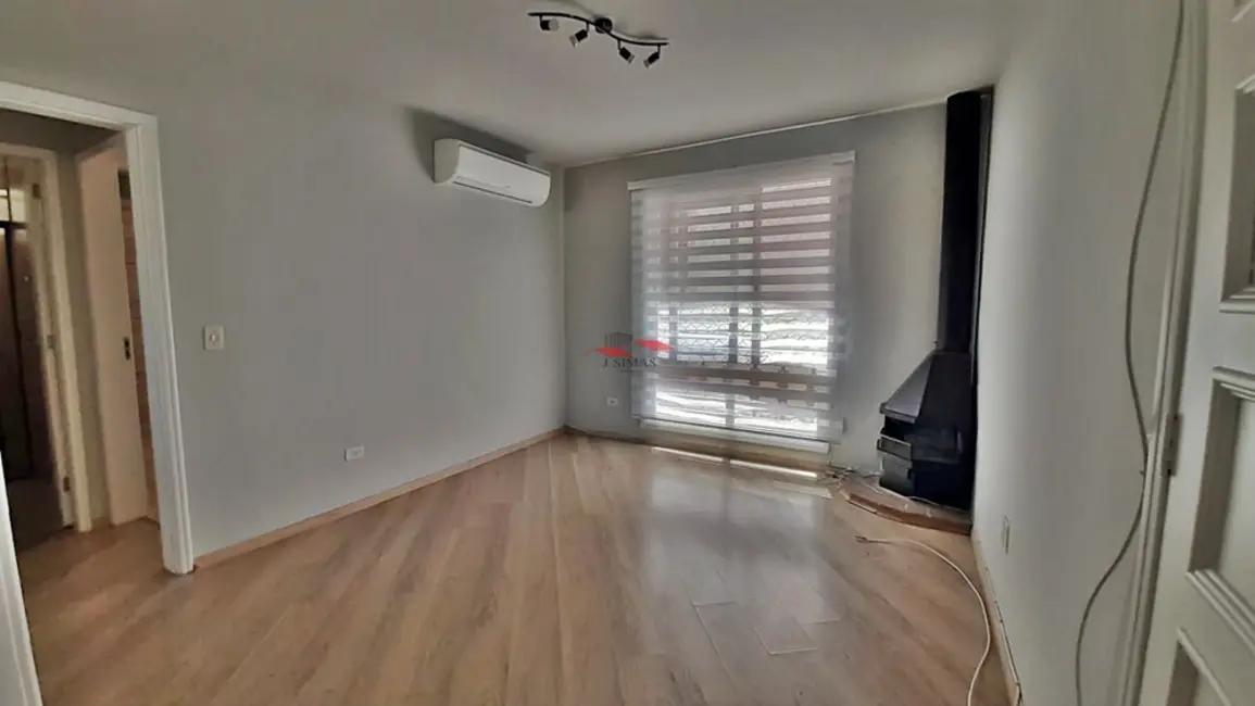 Foto 3 de Apartamento com 2 quartos à venda, 65m2 em Passo da Areia, Porto Alegre - RS