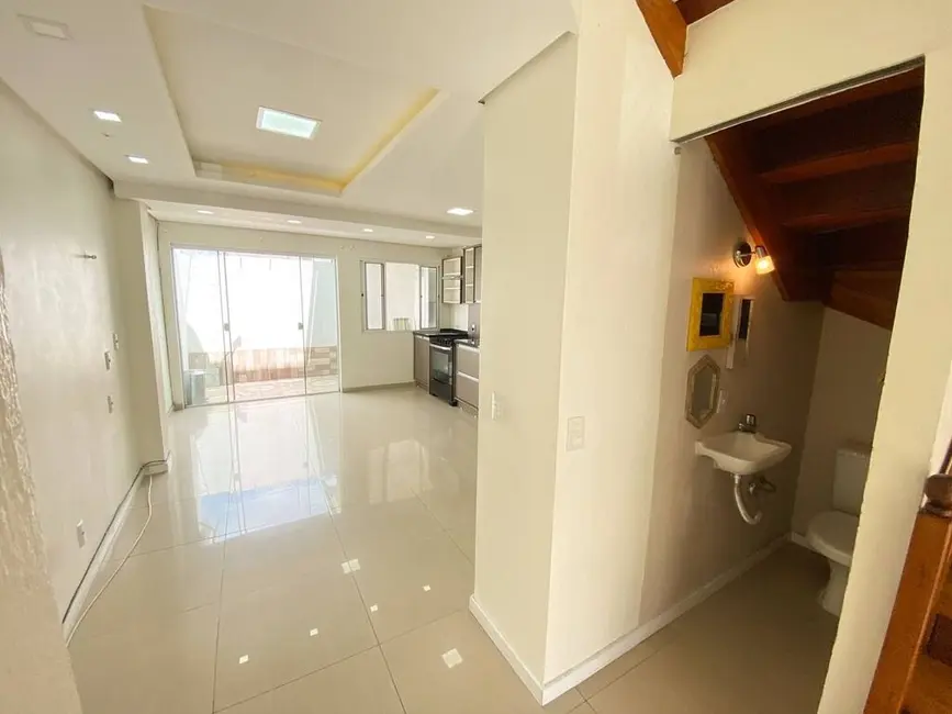 Casa de Condomínio com 3 quartos à venda, 99m2 em Sarandi, Porto Alegre - RS - imagem 4 Foto 4 de Casa de Condomínio com 3 quartos à venda, 99m2 em Sarandi, Porto Alegre - RS